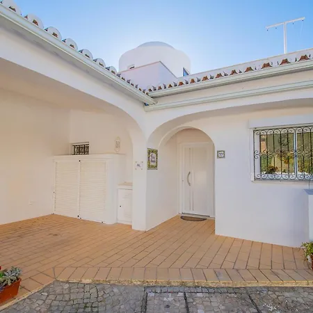 99 Adm Casa Mendes - Fabulous Townhouse Tatil Evi